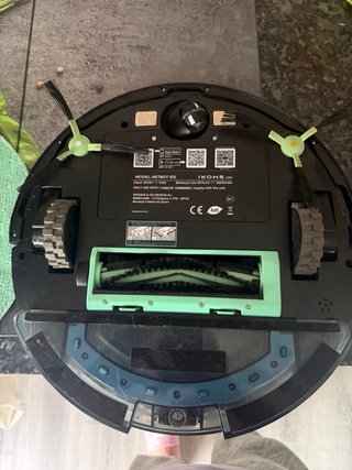 Robot Aspirador IKOHS con mando a distancia