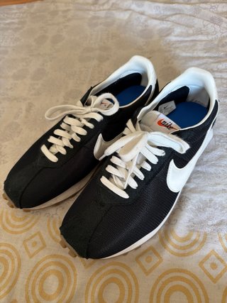 Zapatillas Nike Negras y Blancas