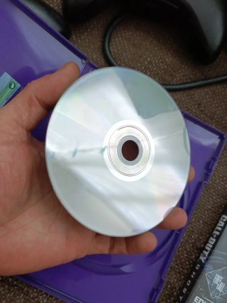 Xbox 360 con 3 juegos y 2 mandos