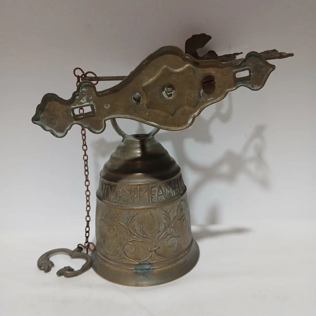 Timbre antiguo de latón con ángel
