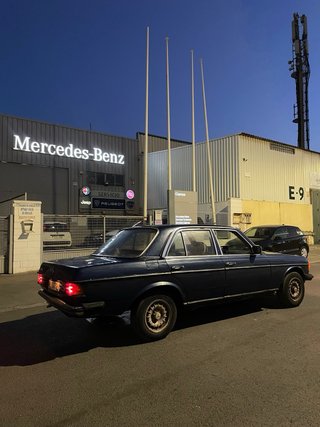 Mercedes-Benz Clase w123 (200) 1989