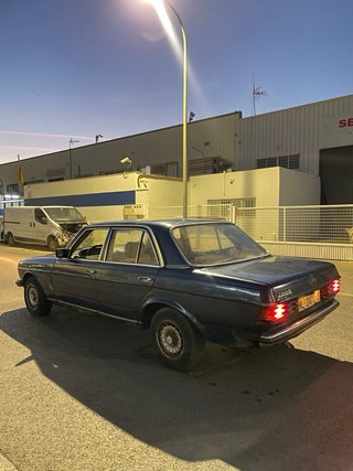 Mercedes-Benz Clase w123 (200) 1989