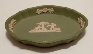 BONITO PLATO PEQUEÑO PARA BARATIJAS , WEDGWOOD