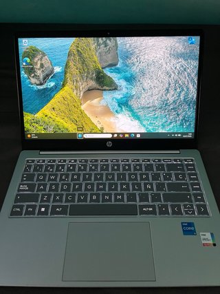 Portátil HP 14-ep0066ns Plata