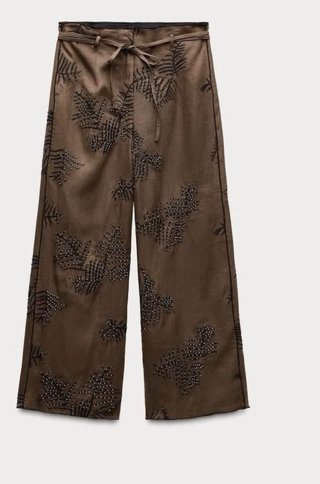 Pantalones Zara con abalorios