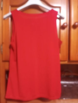 Camiseta roja sin mangas talla 40