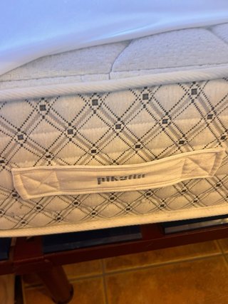 Cama con somier y colchón