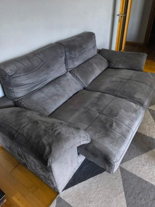 Sofás gris 3 plazas + chaiselongue y sofá 2 plazas