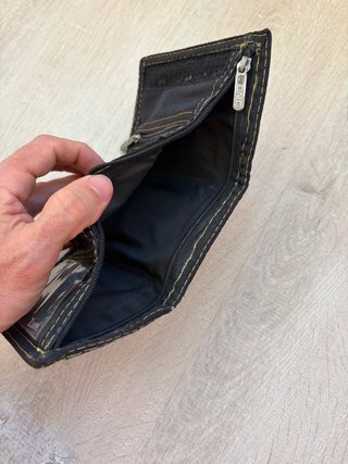 Cartera Billabong Velcro Amarilla