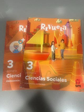 Ciencias Sociales. 3 Primaria. Revuela. Comunid...