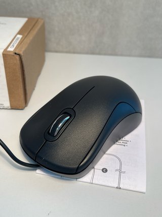 Ratón Amazon Basics 3 botones con cable