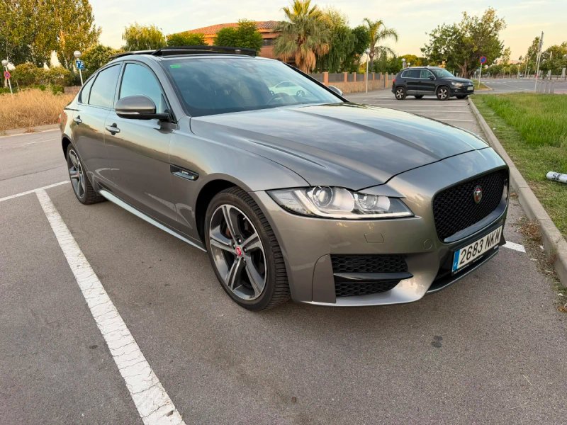 Jaguar XF 2019 - foto 1