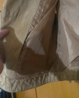 Chaleco de piel estilo motero beige