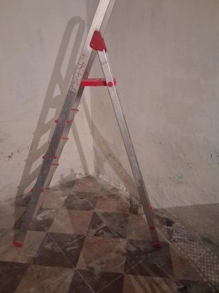 Escalera aluminio 5 peldaños