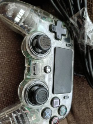 PS4 Slim + 5 Juegos + 2 Mandos
