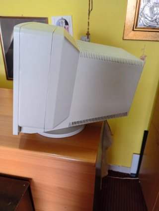 MONITOR 14" CRT IBM MODELLO 6322-R02