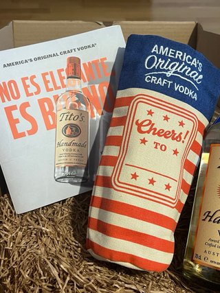 Pack Exclusivo Tito’s Handmade Vodka