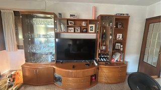 Mueble de salón madera y cristal