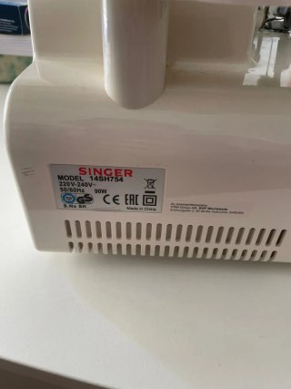 Máquina Remalladora Overlock