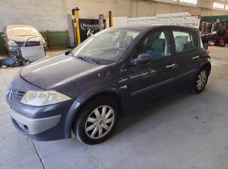 Centralita motor renault 8200843713 megane 231511