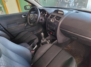 Centralita motor renault 8200843713 megane 231511