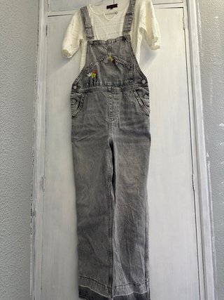 Vaqueros zara bordados Talla XS Blusa blanca