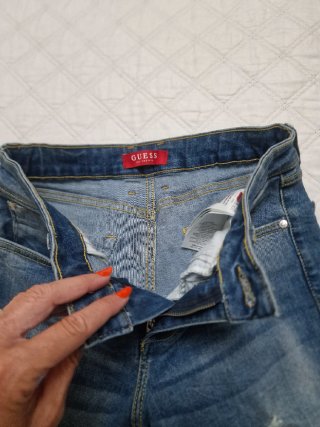 Pantalón vaquero Guess roto azul