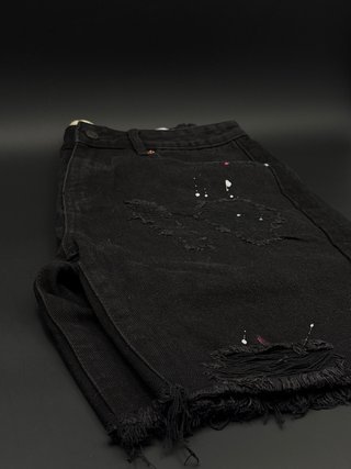 Bermuda uomo nero con schizzi multicolore