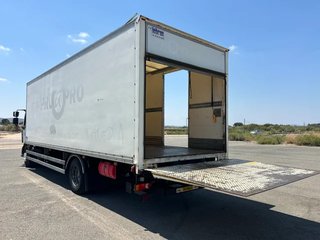 Camión Furgón Renault D 280 7,80m 16tns