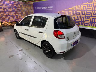 Renault Clio 1.5 dCi 75cv | Distribución nueva