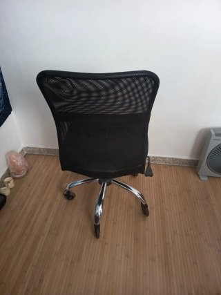 Silla de oficina Jysk negra