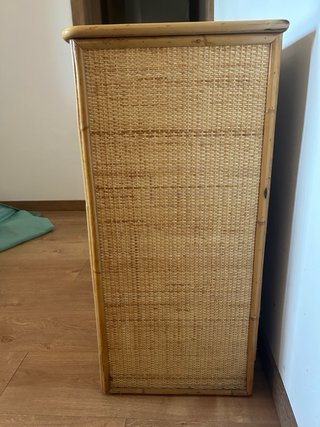 Cajonera de bambú y madera