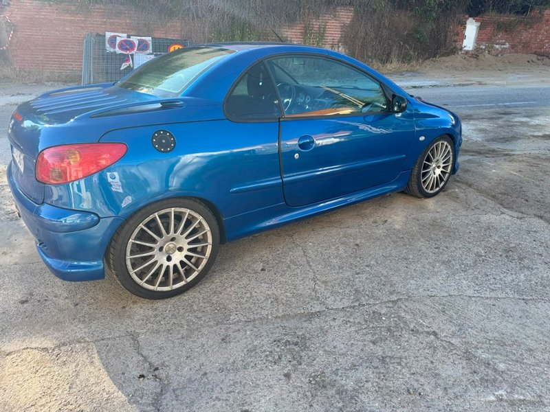 Peugeot 206 CC 2.0 (2001) 2001