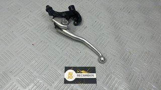 SOPORTE EMBRAGUE Y MANETA  Z650 (2019)