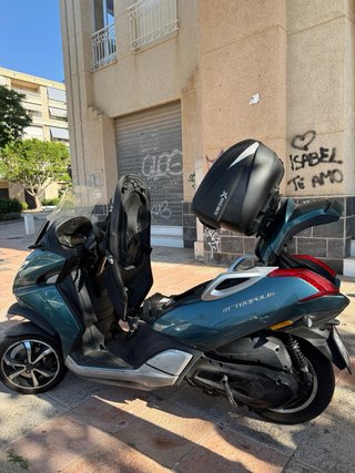 Peugeot Metropolis 400 Trike Verde