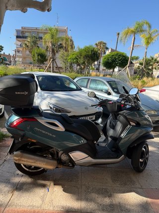 Peugeot Metropolis 400 Trike Verde