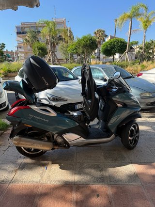 Peugeot Metropolis 400 Trike Verde