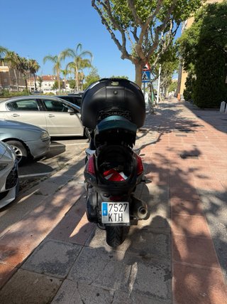 Peugeot Metropolis 400 Trike Verde