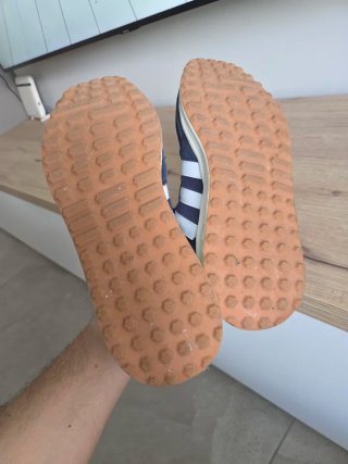 Adidas blu taglia 44 2/3