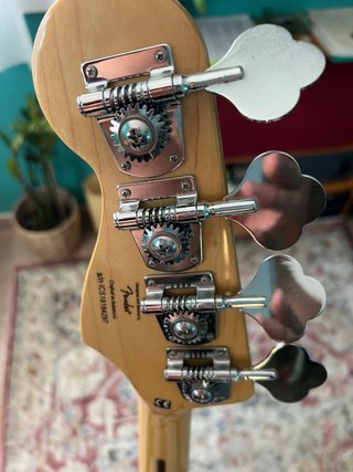 Bajo Eléctrico Squier Vintage '70 Jazz Bass