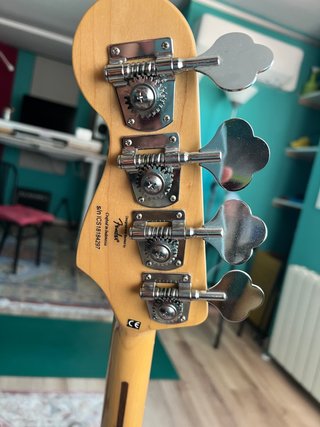 Bajo Eléctrico Squier Vintage '70 Jazz Bass