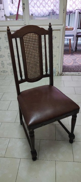 4 Sillas Antiguas Madera y Piel