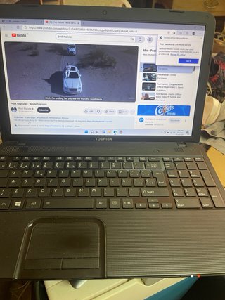 Portátil Toshiba Windows 11 Negro con cargador