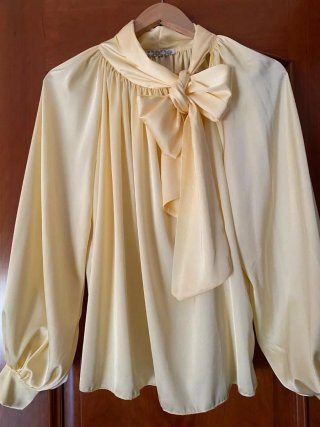 Blusa fiesta lazo amarillo