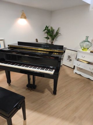 Piano Yamaha G2 Negro