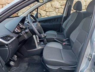 Peugeot 207 2012