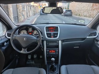 Peugeot 207 2012