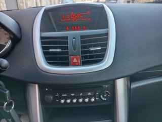 Peugeot 207 2012