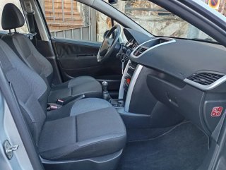 Peugeot 207 2012