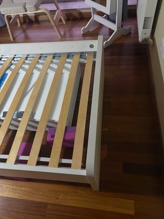 Vendo letti singoli (SENZA MATERASSI)